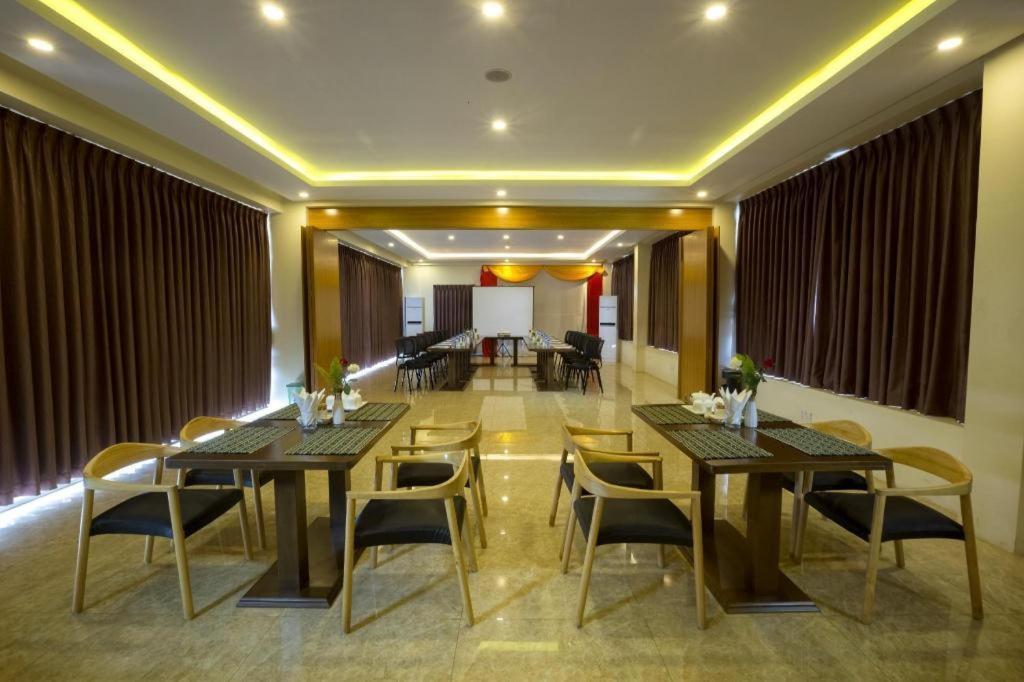 Virati Hotel Γιανγκόν Εξωτερικό φωτογραφία