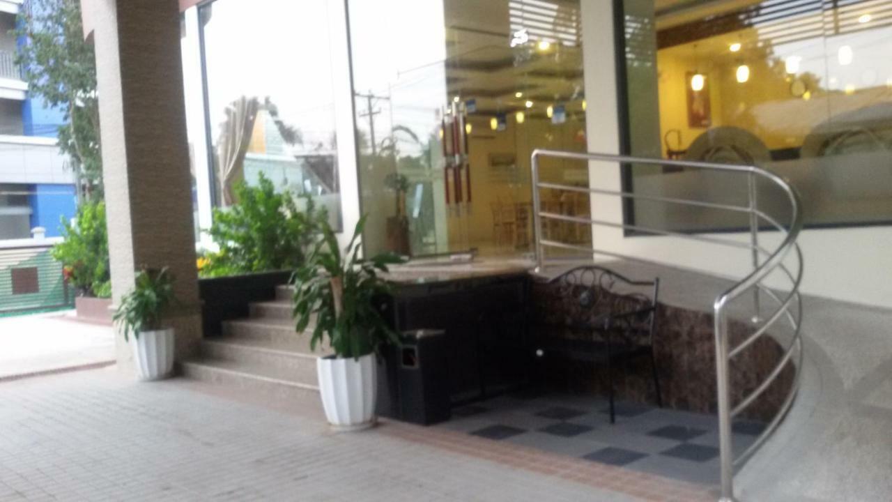 Virati Hotel Γιανγκόν Εξωτερικό φωτογραφία