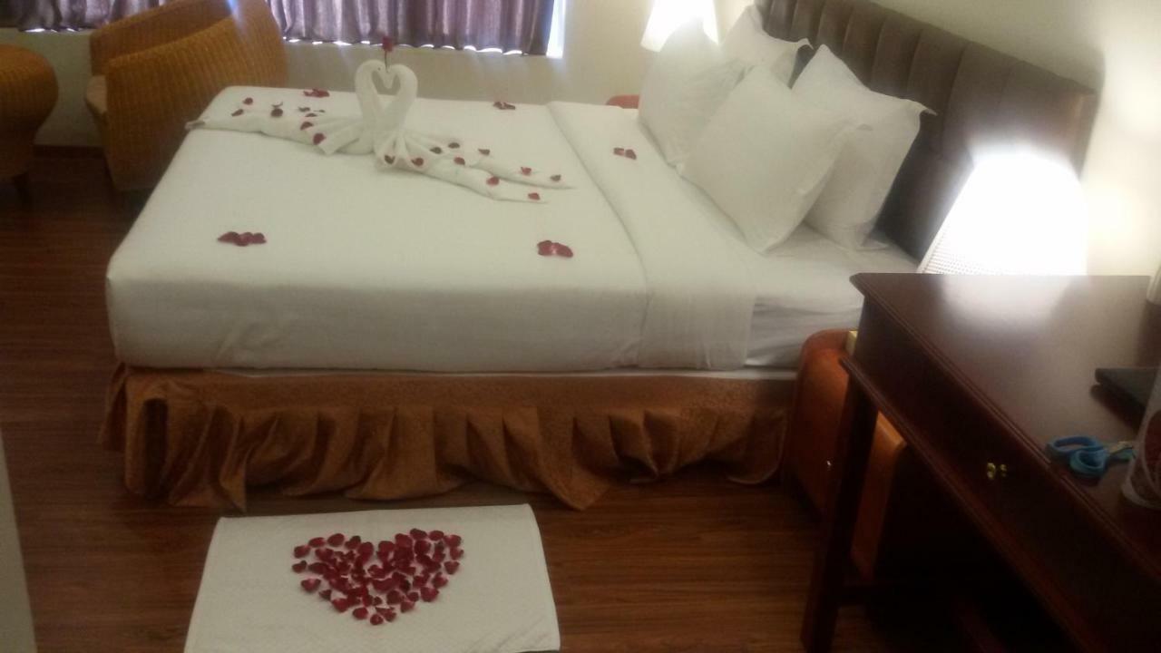 Virati Hotel Γιανγκόν Εξωτερικό φωτογραφία